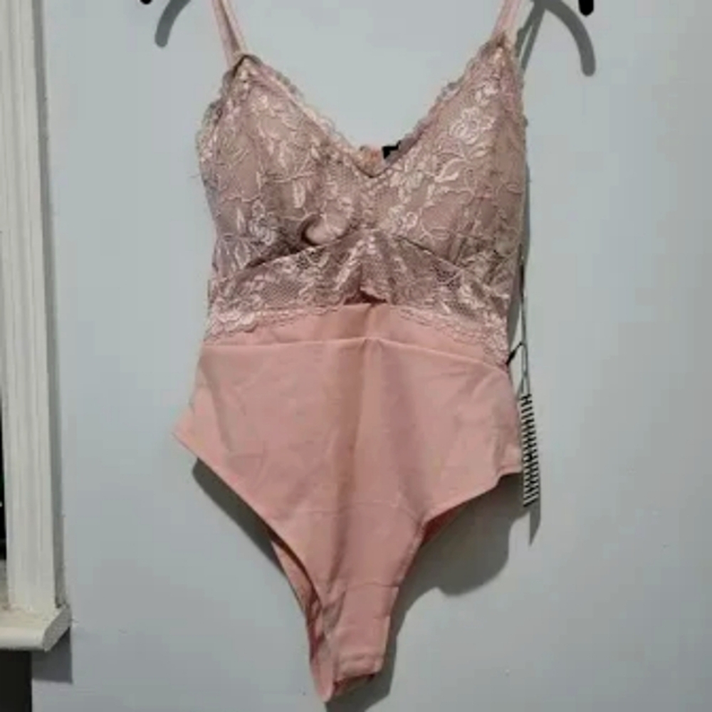 HAUTE MONDE  bodysuit with lace size XL NWT